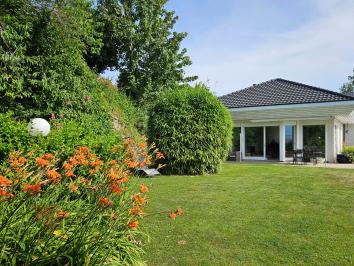 5 Zimmer Einfamilienhaus, einseitig angebaut