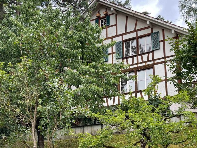 Verkauft: 9 Zimmer Einfamilienhaus