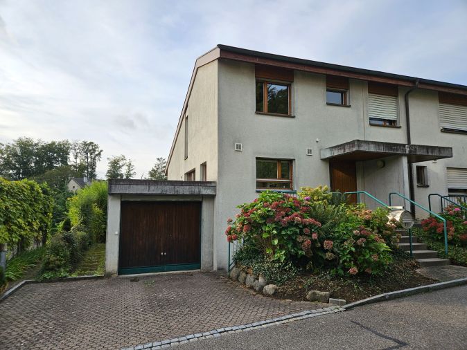 Verkauft: 4 1/2 Zimmer Einfamilienhaus, einseitig angebaut
